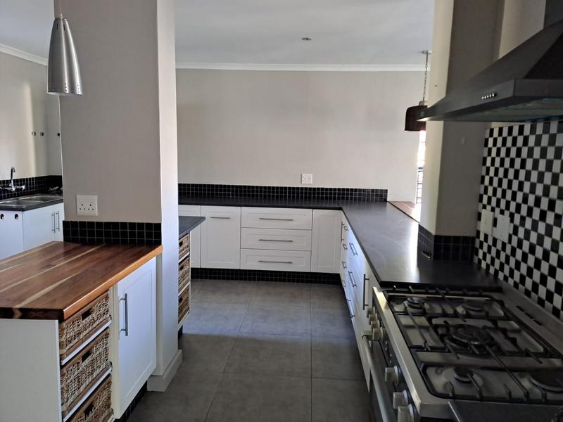 To Let 3 Bedroom Property for Rent in Rooi Rivier Rif Western Cape